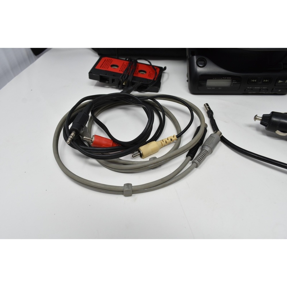Vintage Sony D-180K Car Discman Portable CD Player Complete Kit Case Adapter - Picture 2 of 10
